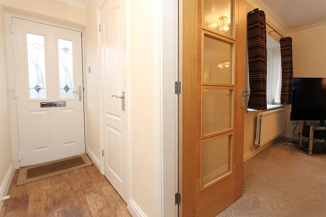 Poplar Crescent, Norton, Stourbridge, photo 10