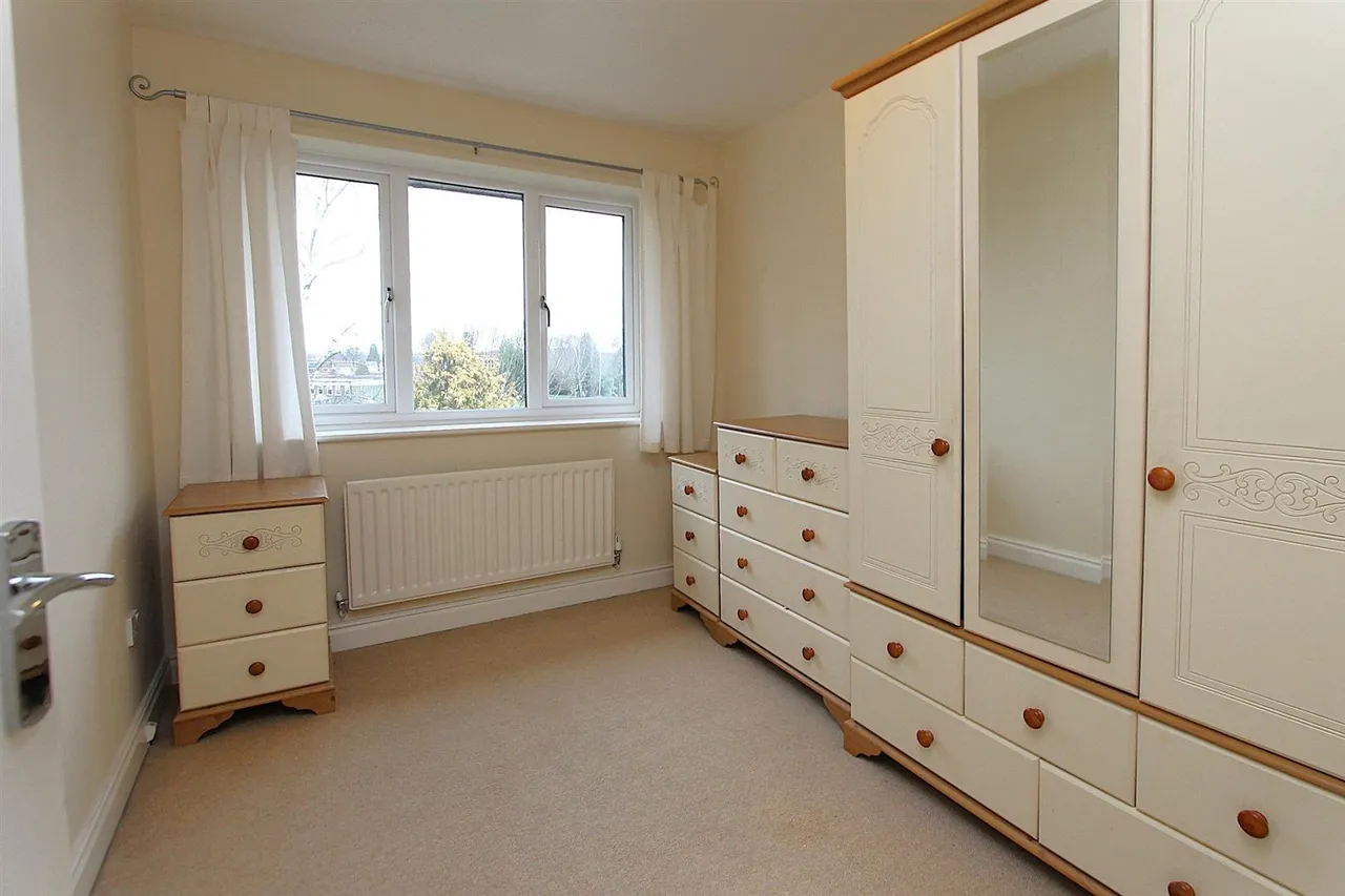 Poplar Crescent, Norton, Stourbridge, photo 16