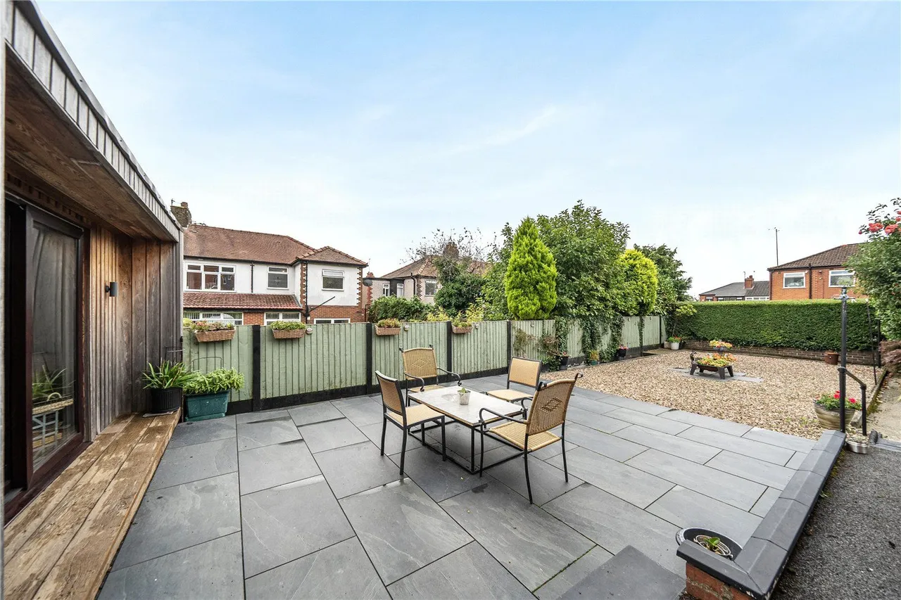 3 bed house for sale, Kinder Way, Middleton, M24