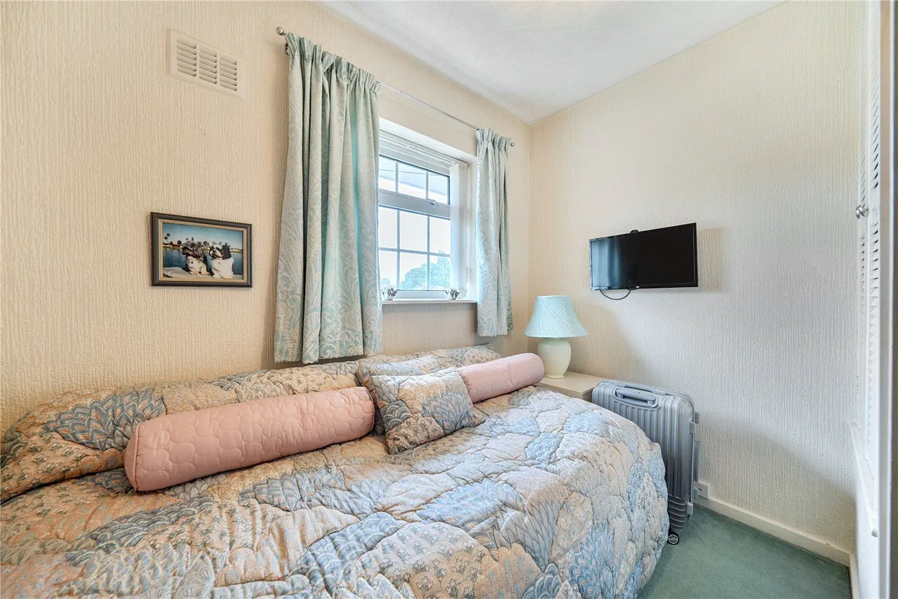 Kinder Way, Middleton, M24, photo 17