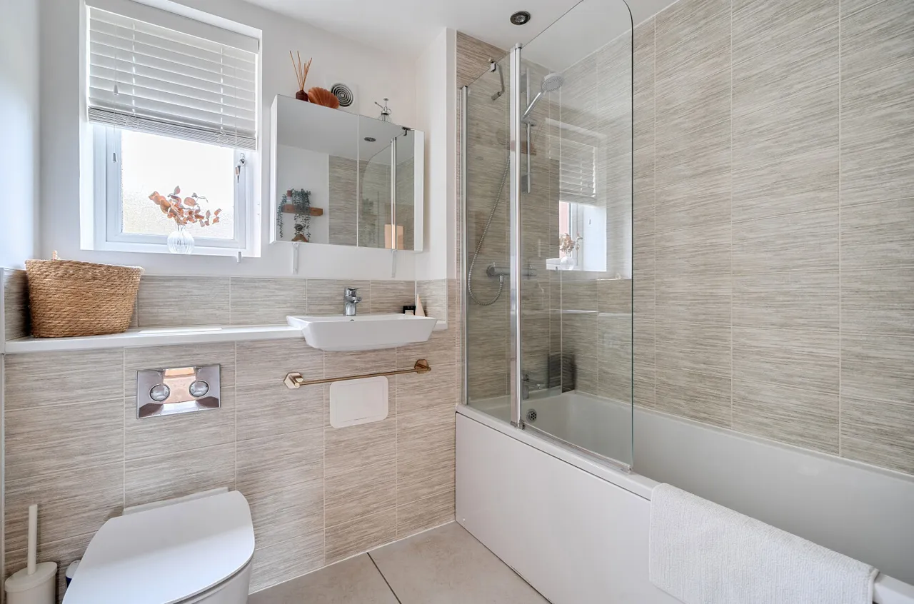 Ifould Crescent, Wokingham, Berkshire, RG40 1LB, photo 5