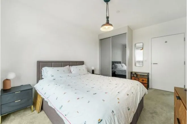 Selbourne Avenue, Hounslow, TW3, photo 8