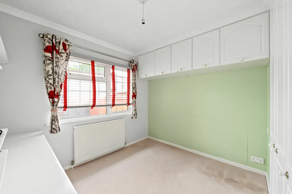 Chesham Road, Wigginton, HP23, photo 6