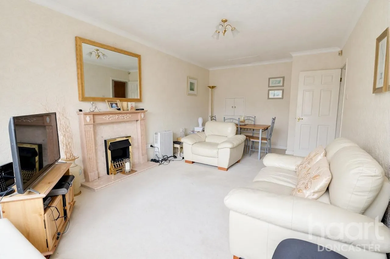 Boswell Road, Bessacarr, DN4, photo 2