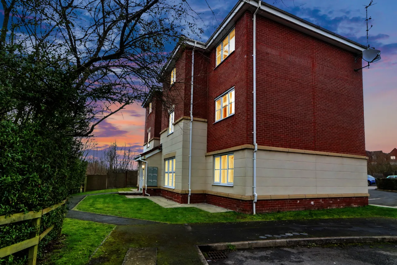 Lily Drive, Stoke-On-Trent, ST6, photo 10