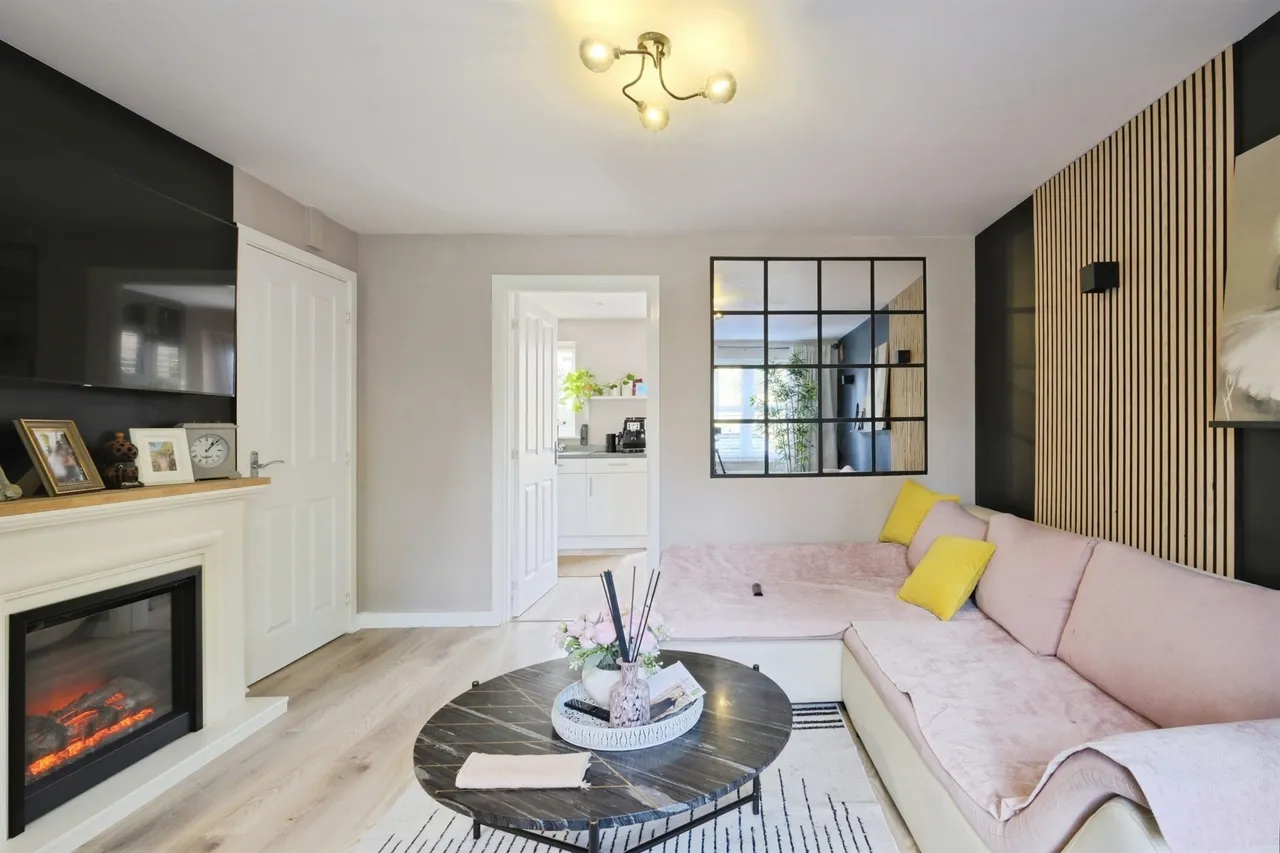 Ivie Place, Salisbury, SP2, photo 3