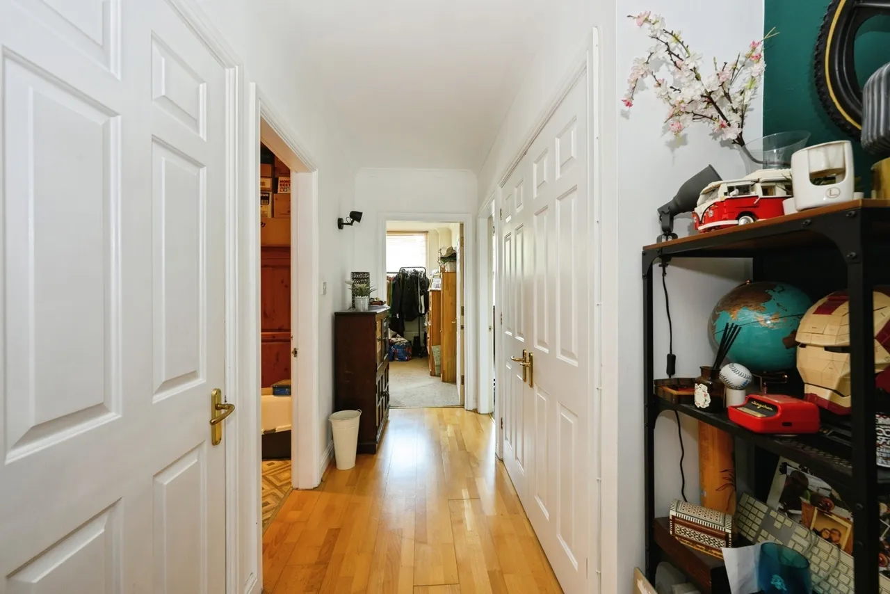 Brighton Road, Purley, CR8, photo 5