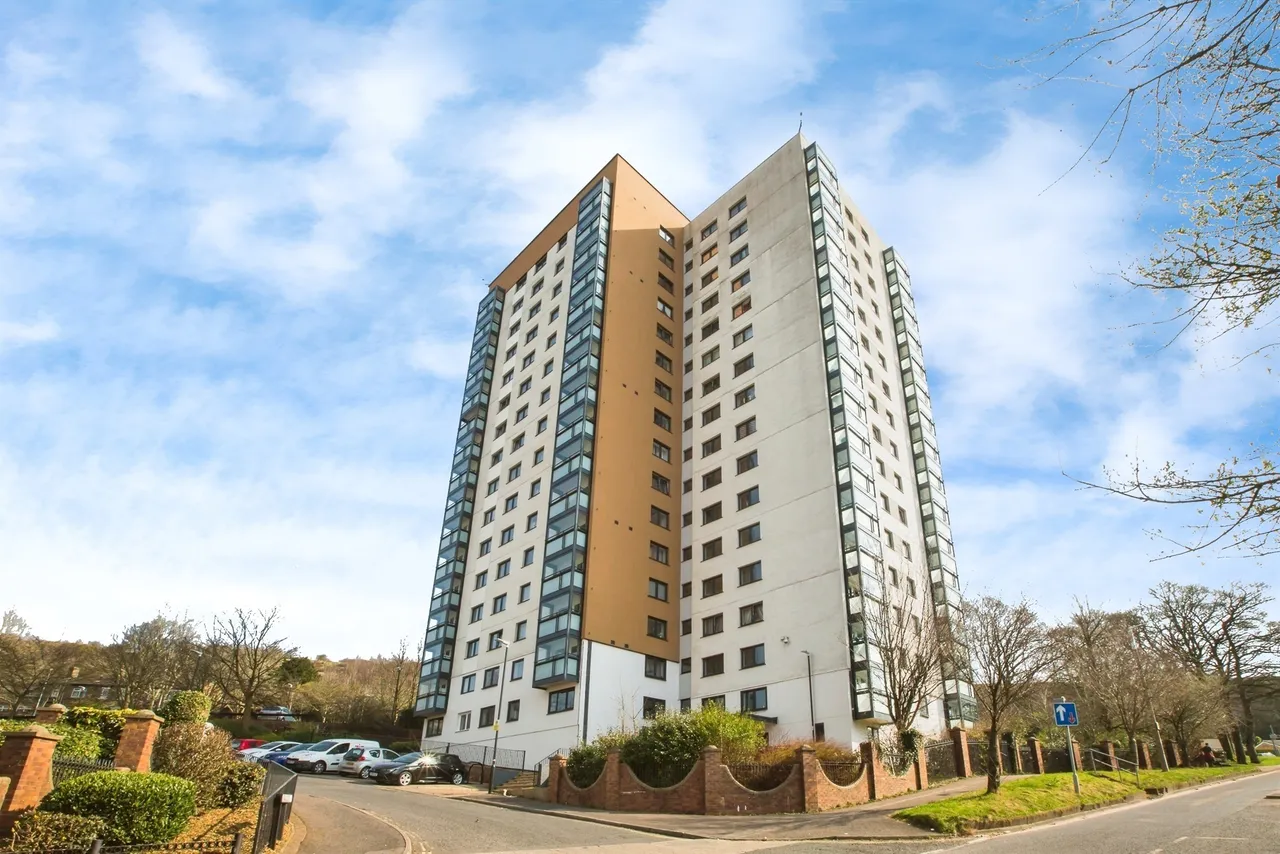 Mixenden Road, Halifax, photo 6