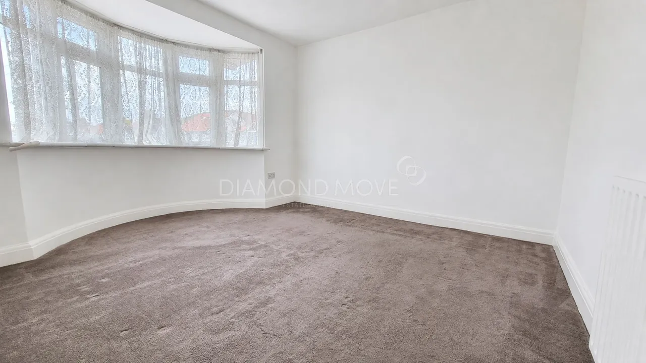 Cambridge Close, Hounslow, TW4 7BG, photo 11