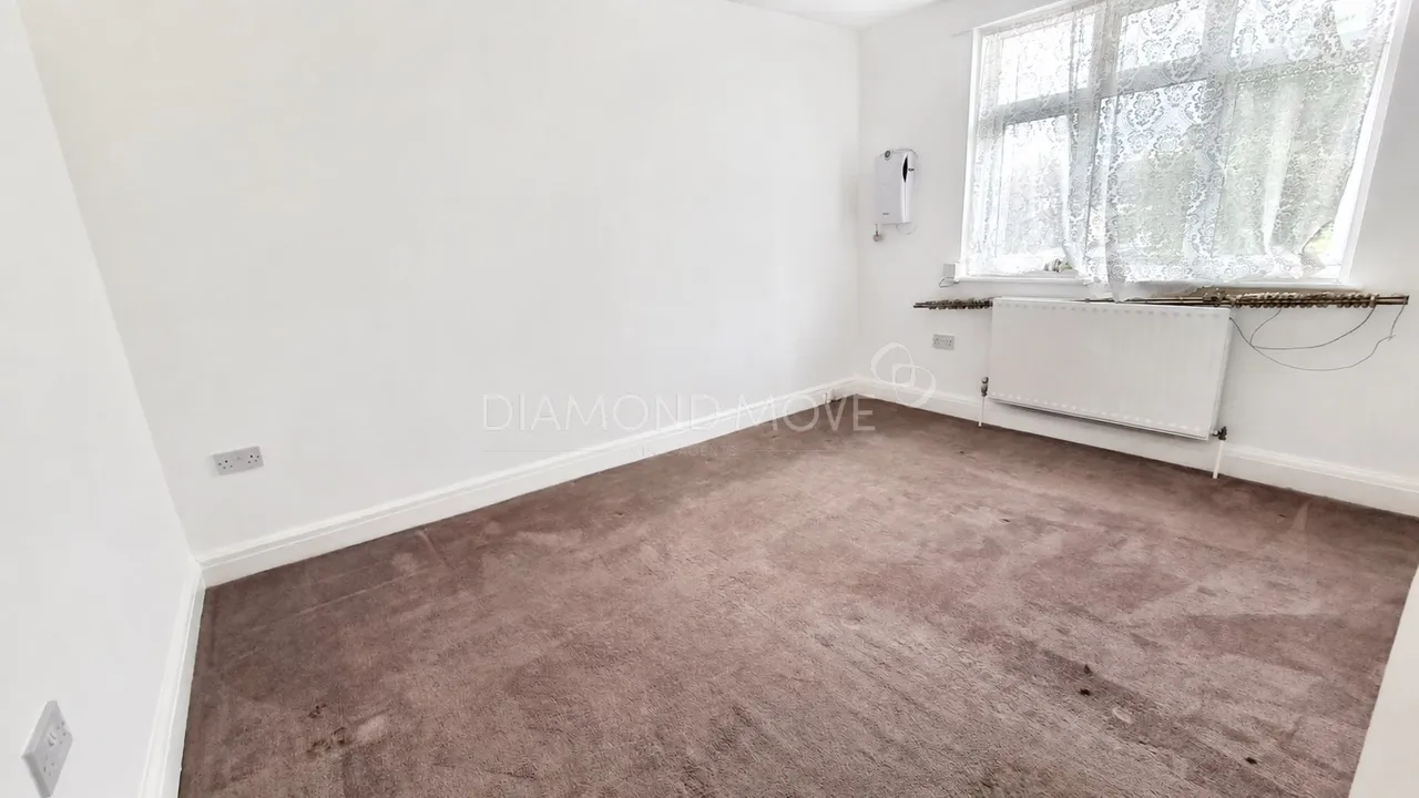 Cambridge Close, Hounslow, TW4 7BG, photo 10