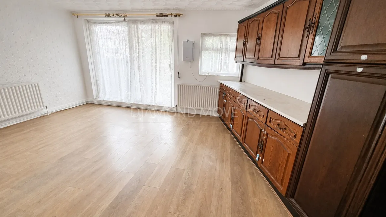 Cambridge Close, Hounslow, TW4 7BG, photo 5