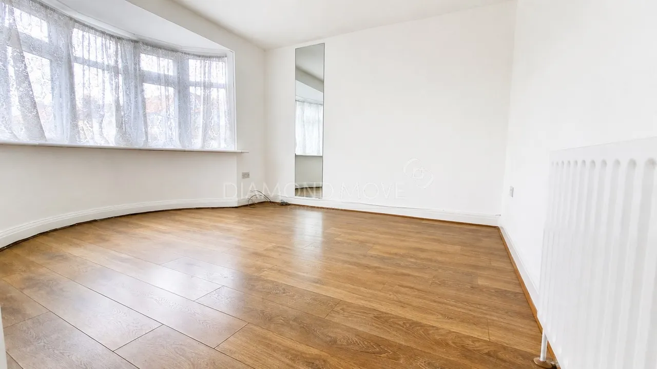 Cambridge Close, Hounslow, TW4 7BG, photo 4