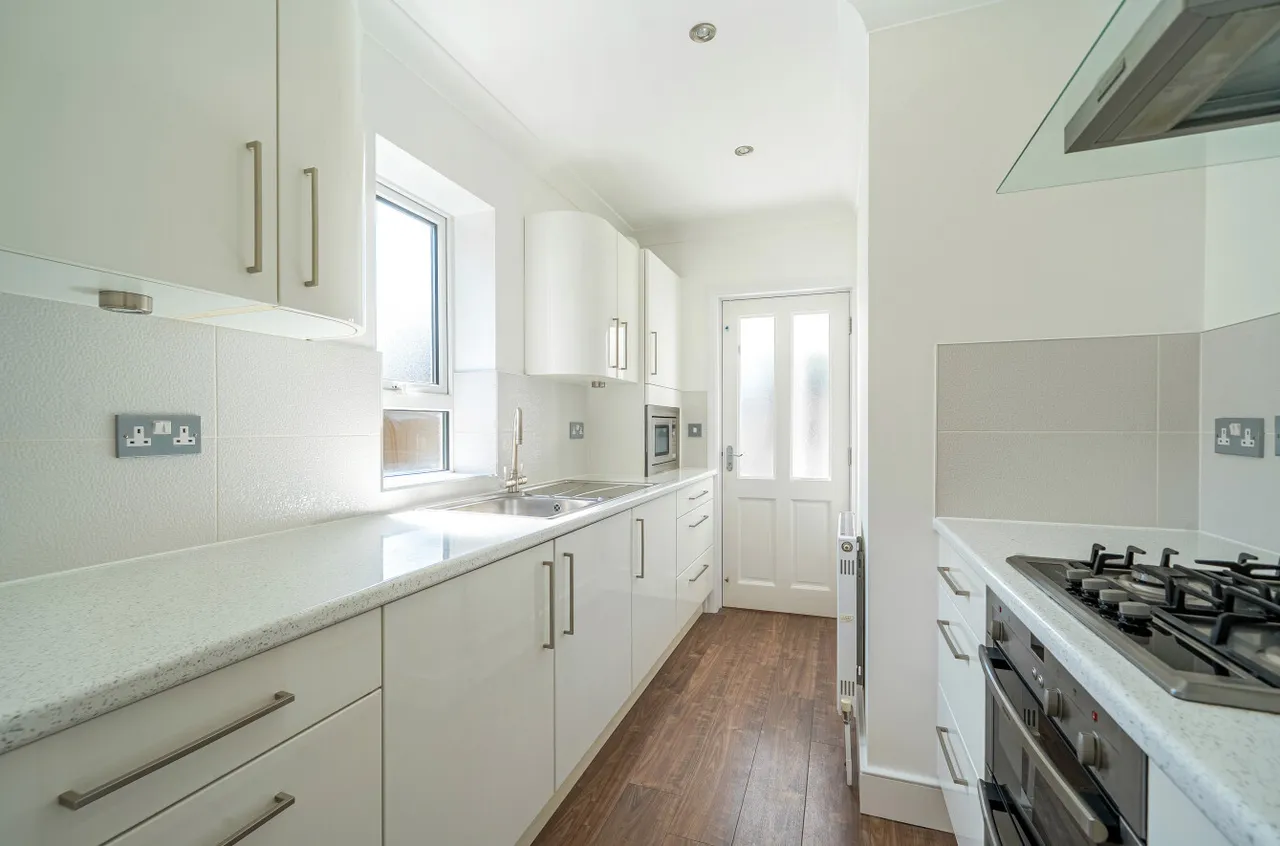 Westcourt Road, Worthing, BN14, photo 3