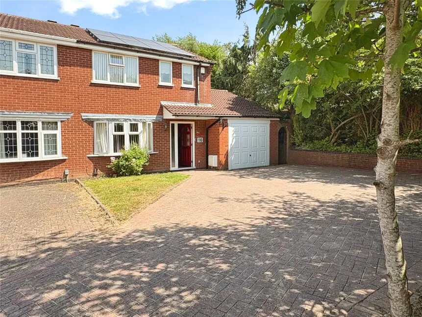 3 bed house for sale — Epsom Close, Bedworth, Warwickshire, CV12