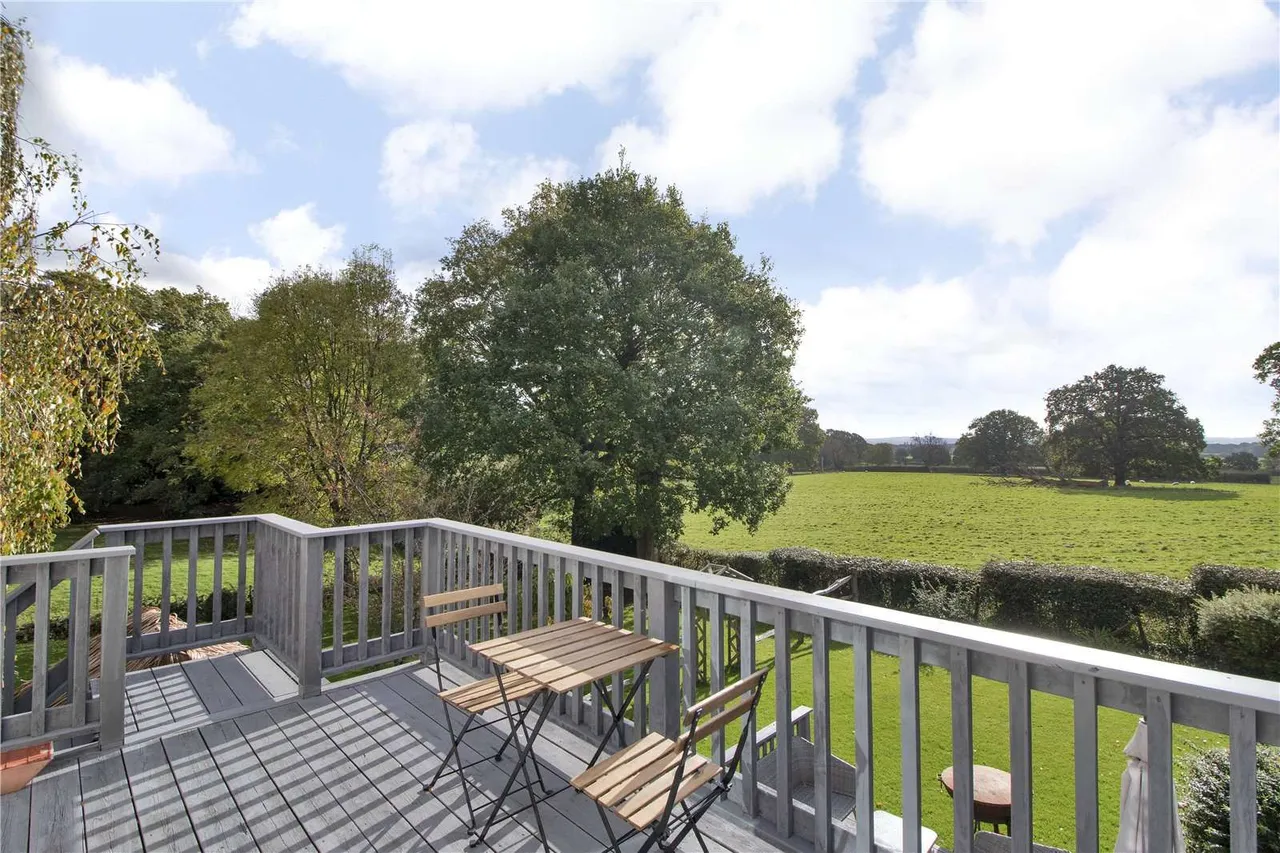 Main Road, Crockham Hill, Edenbridge, Kent, TN8 6SR, photo 11