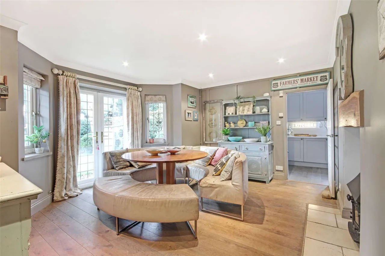 Main Road, Crockham Hill, Edenbridge, Kent, TN8 6SR, photo 6