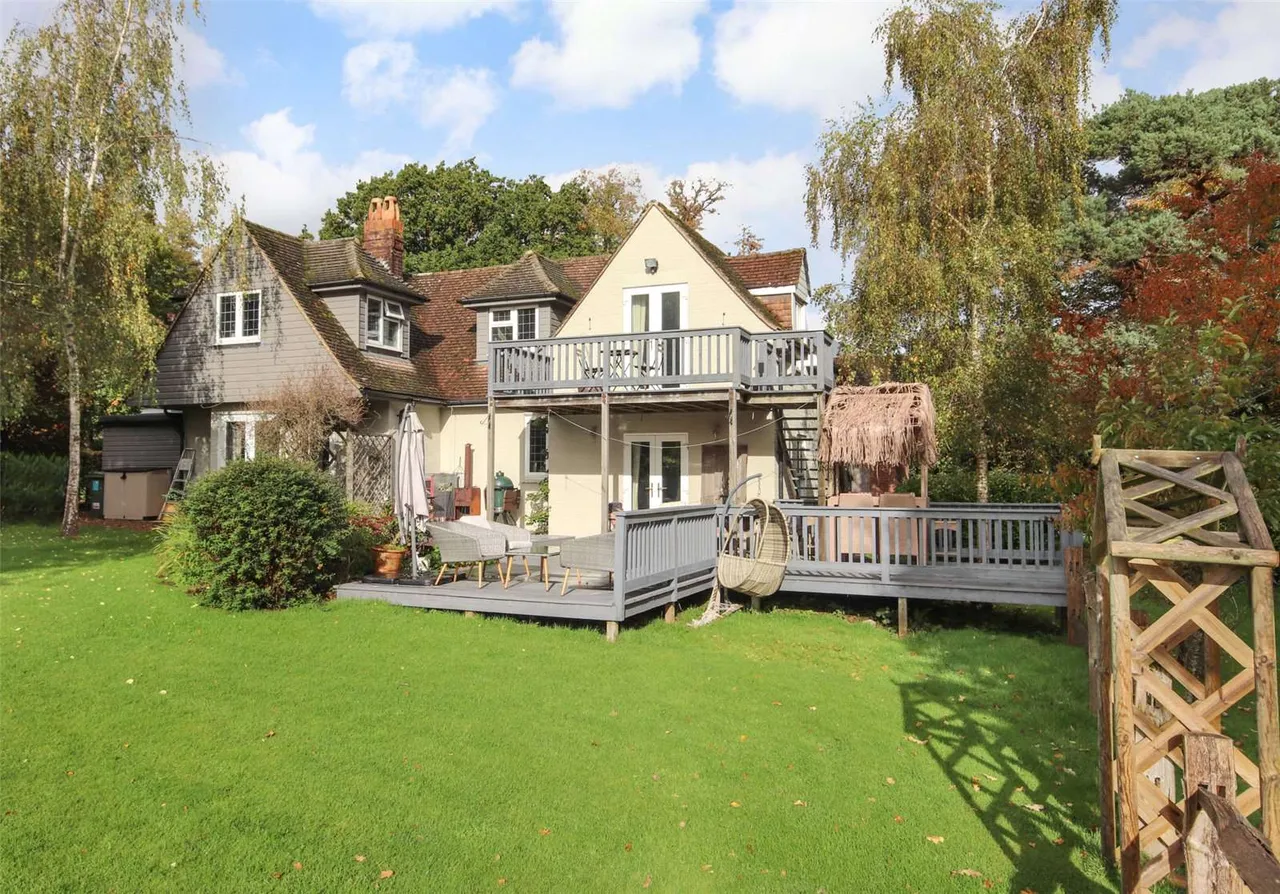Main Road, Crockham Hill, Edenbridge, Kent, TN8 6SR, photo 5
