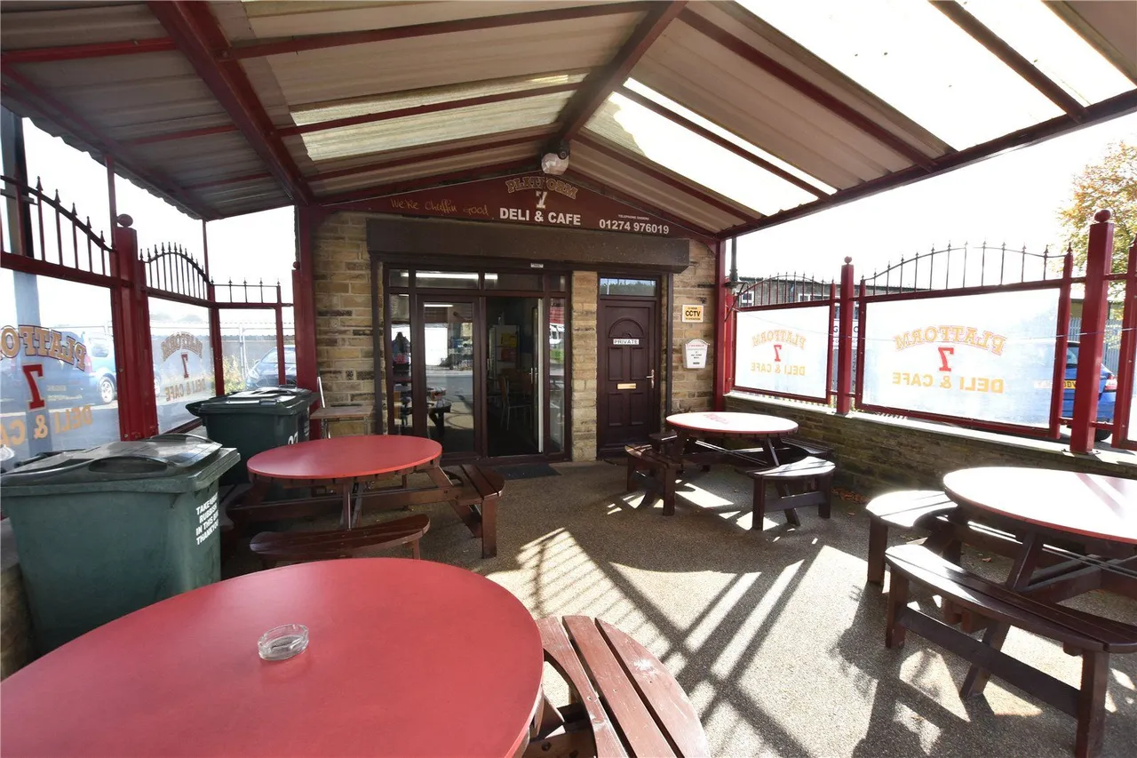 New Works Road, Low Moor, BD12, photo 7