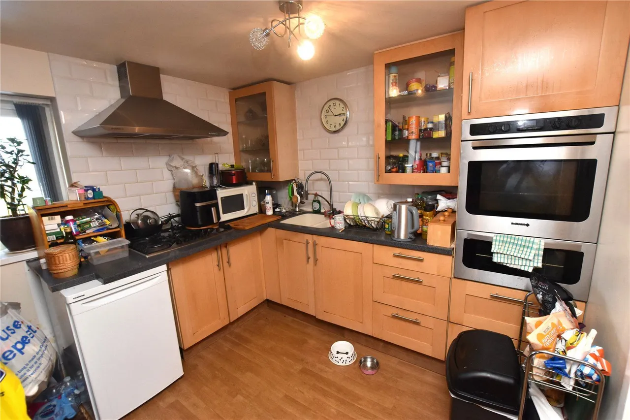 New Works Road, Low Moor, BD12, photo 9