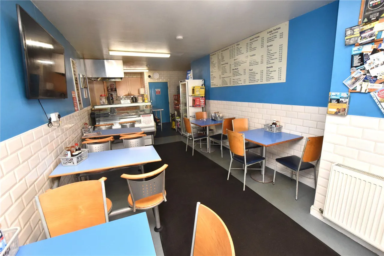 New Works Road, Low Moor, BD12, photo 2
