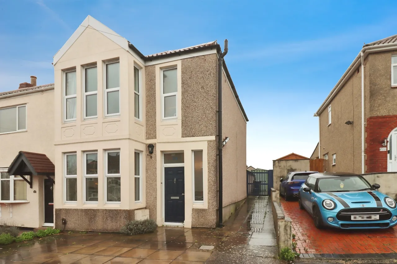 3 bed house for sale, School Road, Kingswood, BS15