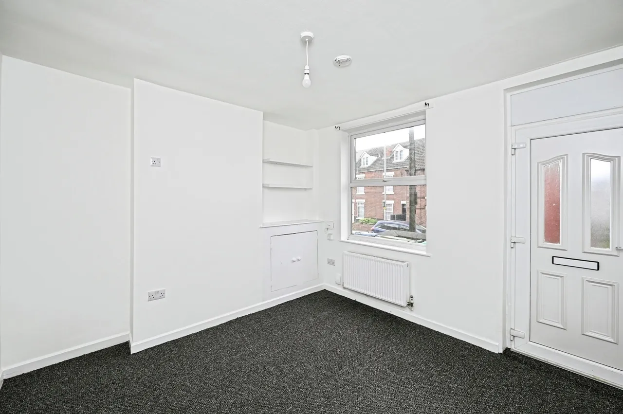 Leeming Lane South, Mansfield Woodhouse, Mansfield, Nottinghamshire, NG19, photo 3