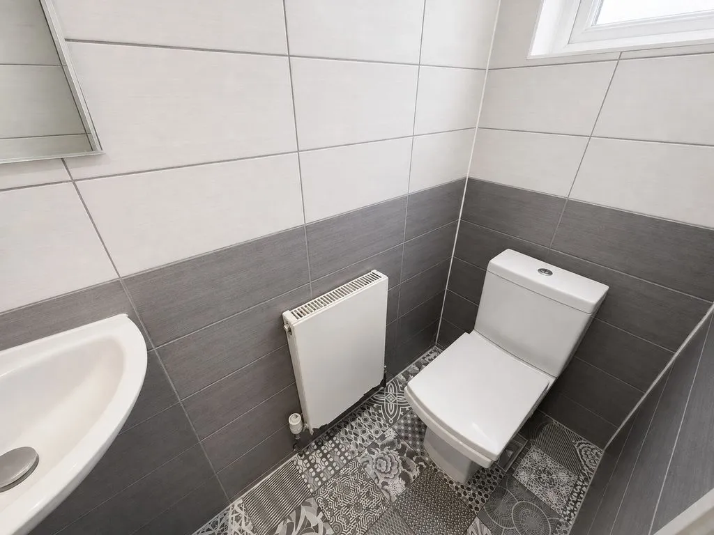 Golden Crescent, Hayes UB3 1AQ, photo 13