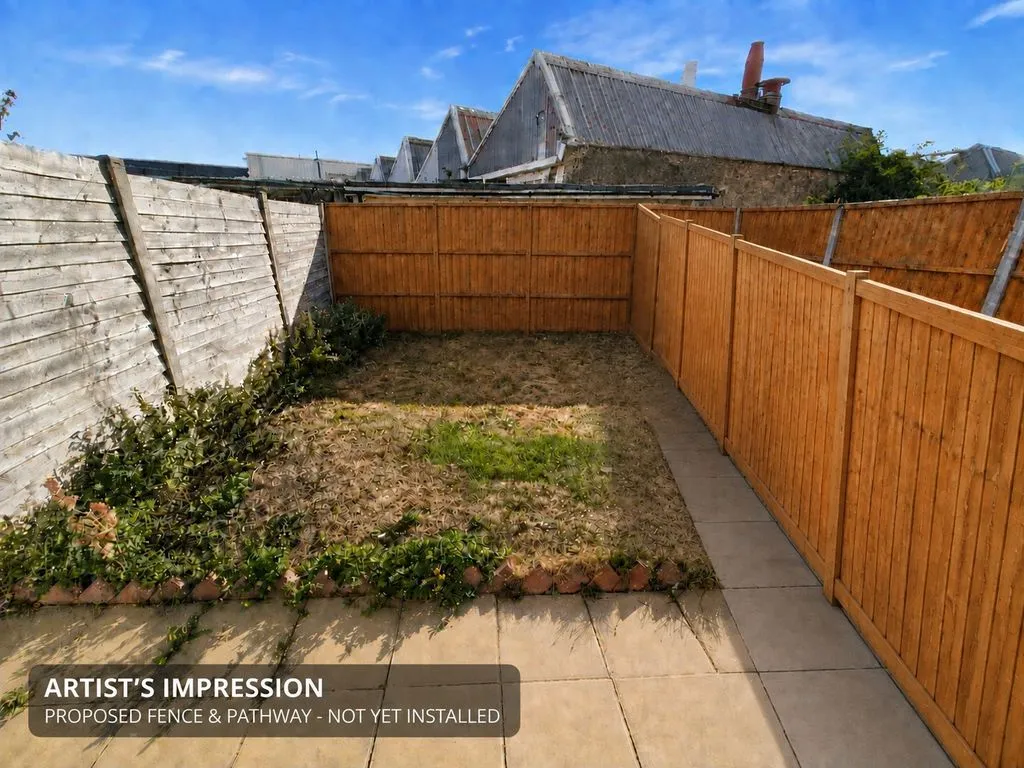 Golden Crescent, Hayes UB3 1AQ, photo 15