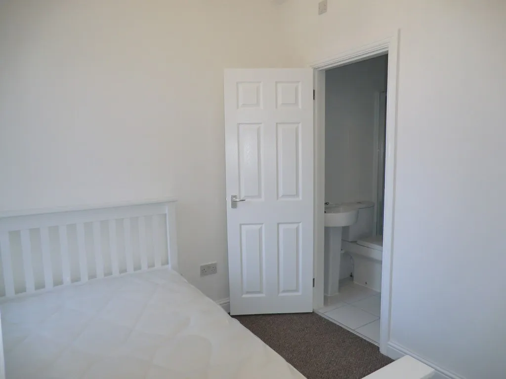 Ensuite rooms to Move in Instantly, photo 5