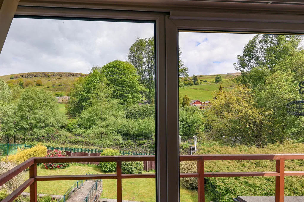 Rochdale Road Walsden, Todmorden OL14 6TY, photo 13