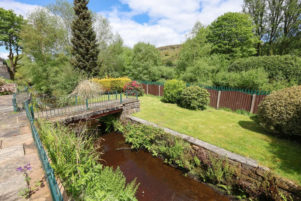 Rochdale Road Walsden, Todmorden OL14 6TY, photo 17