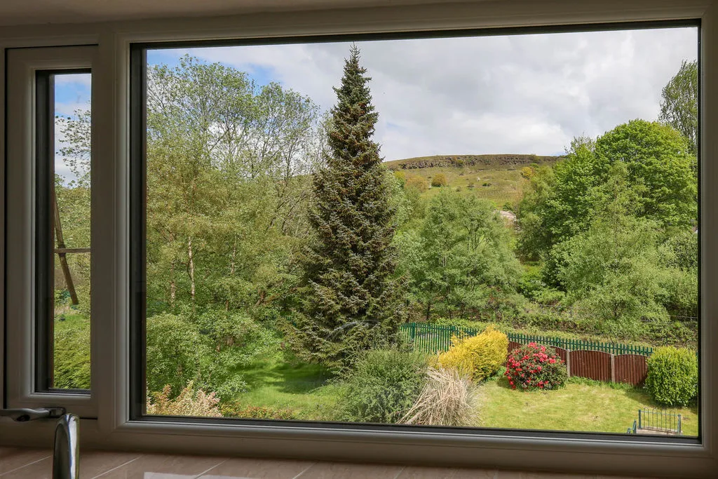 Rochdale Road Walsden, Todmorden OL14 6TY, photo 14