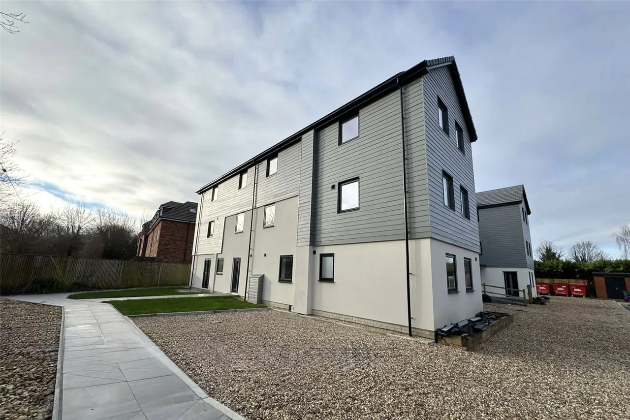 London Road, Old Basing, RG24, photo 6