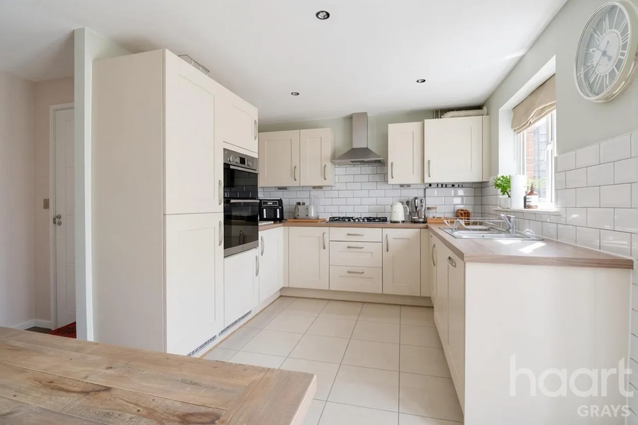 Treetops Close, Grays, RM17, photo 4
