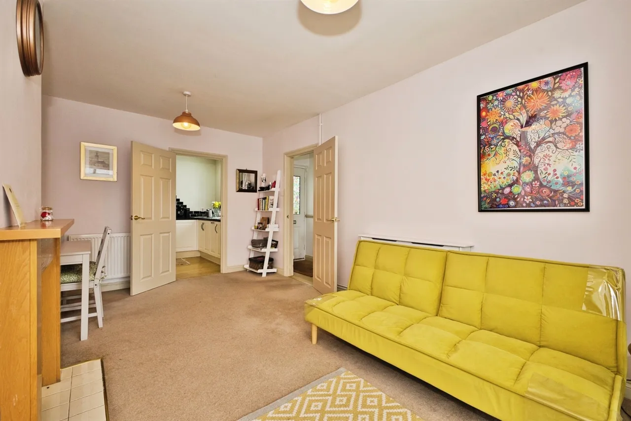 Wesley Close, Wanstrow, BA4, photo 4