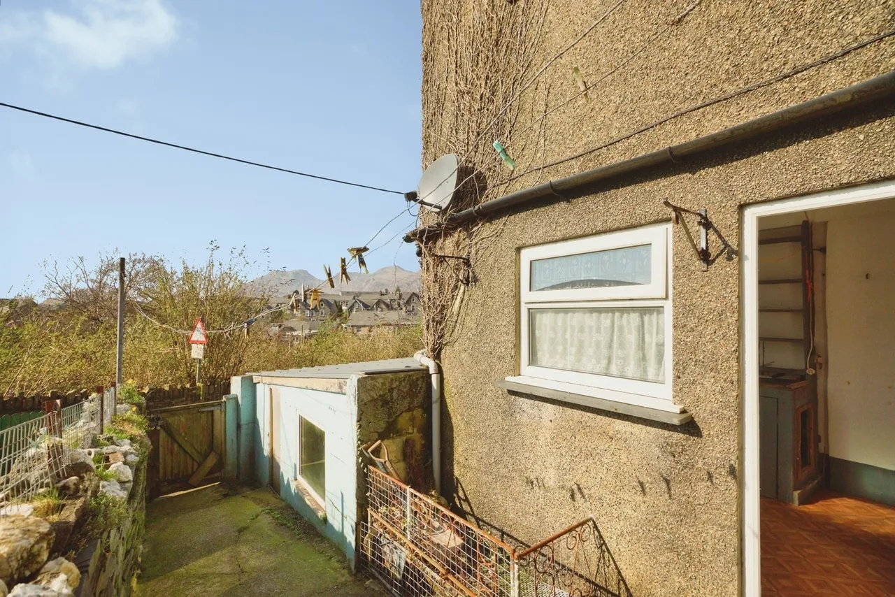 High Street, Blaenau Ffestiniog, LL41, photo 15
