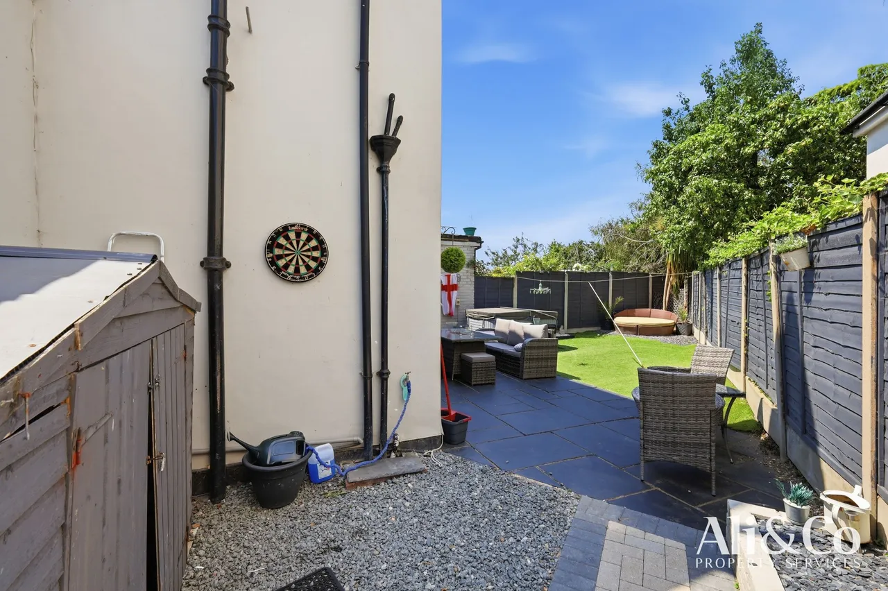 Lenmore Avenue, Grays, Essex, RM17 5NY, photo 18