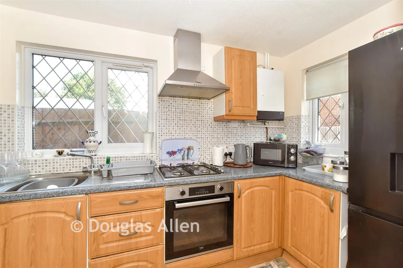 Wellington Mews, Billericay, CM12, photo 5