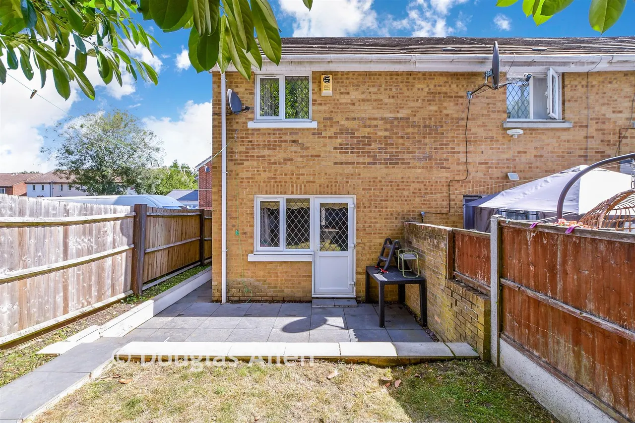Wellington Mews, Billericay, CM12, photo 9