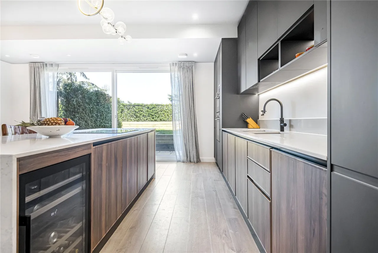Daffodil Crescent, Barnet, EN4 0EB, photo 9