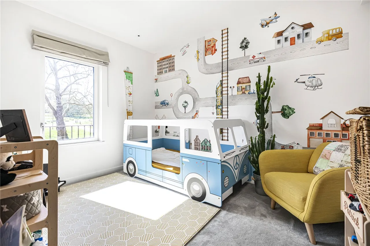 Daffodil Crescent, Barnet, EN4 0EB, photo 13