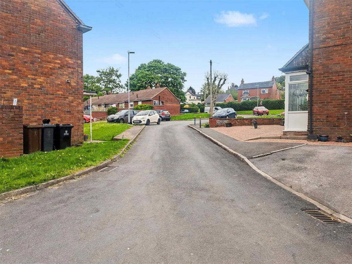 Johnson Crescent, Cheadle, ST10, photo 8