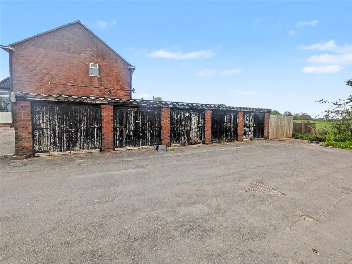 Johnson Crescent, Cheadle, ST10, photo 4