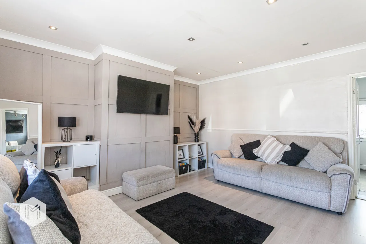 Lupin Avenue, Farnworth, Bolton, BL4 0EP, photo 2