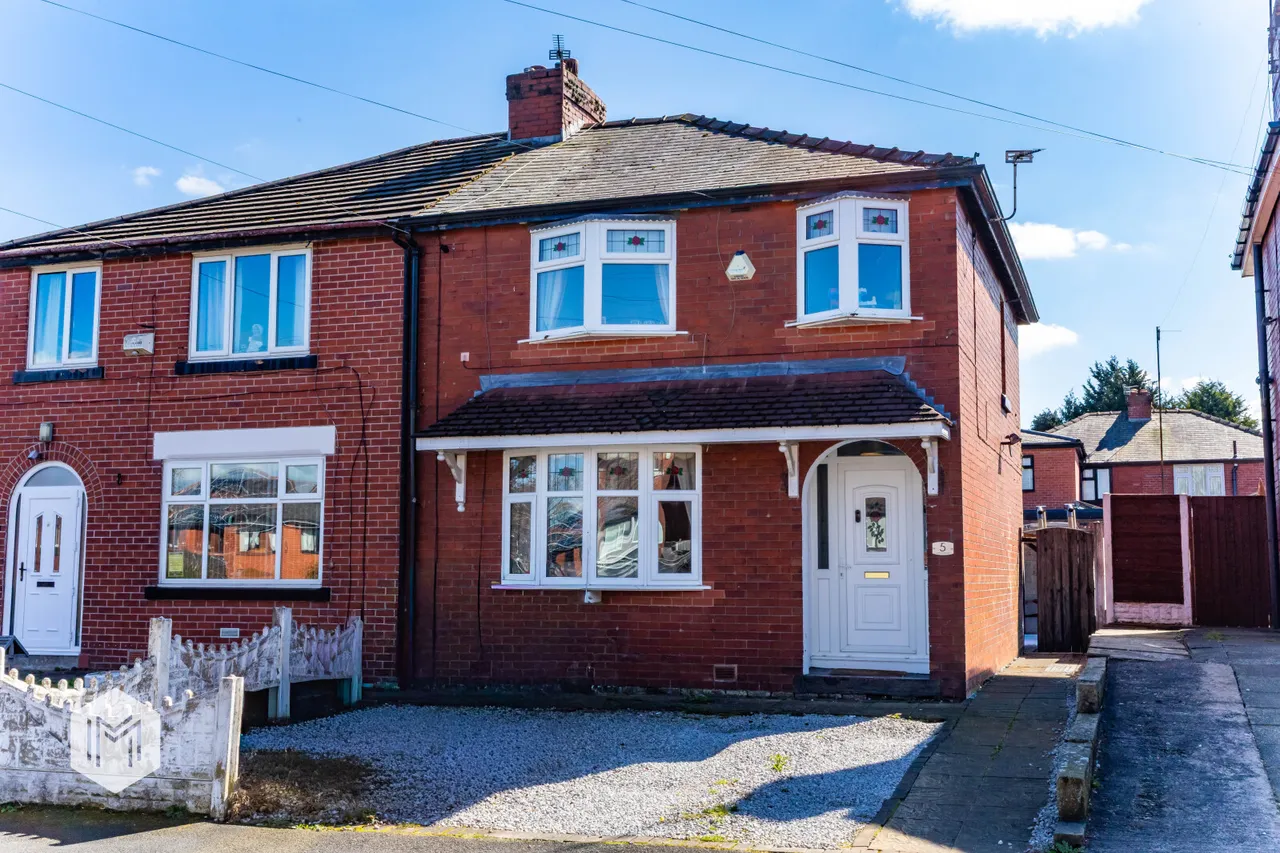 3 bed house for sale — Lupin Avenue, Farnworth, Bolton, BL4 0EP