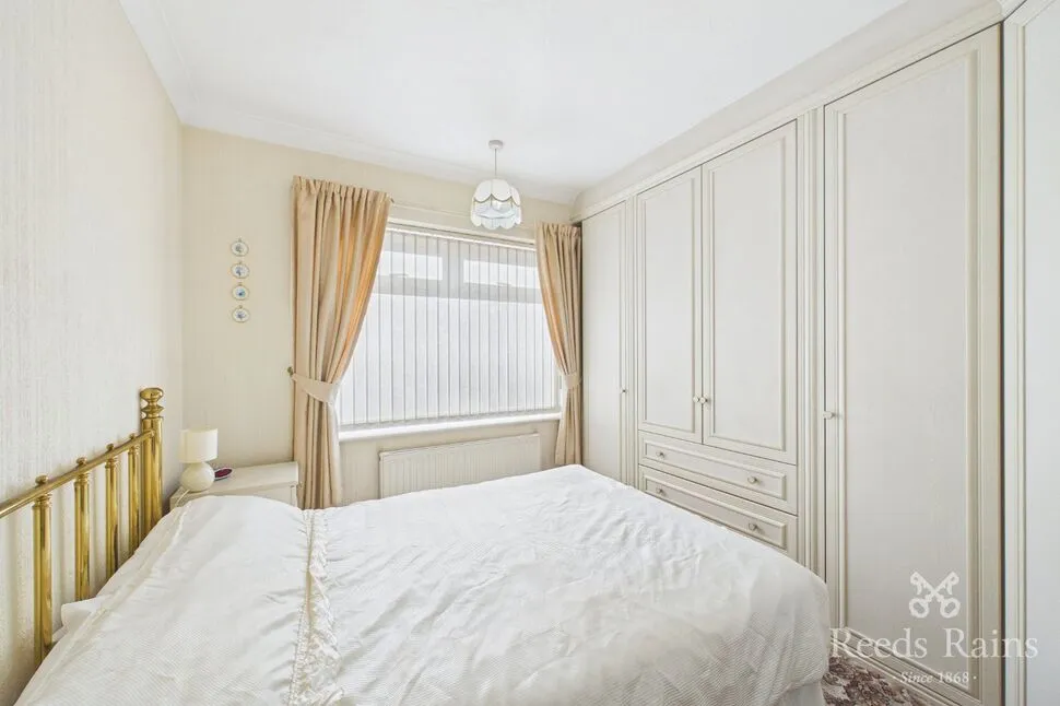 Katrina Grove, Featherstone, West Yorkshire, WF7, photo 4