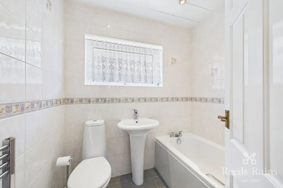 Katrina Grove, Featherstone, West Yorkshire, WF7, photo 8