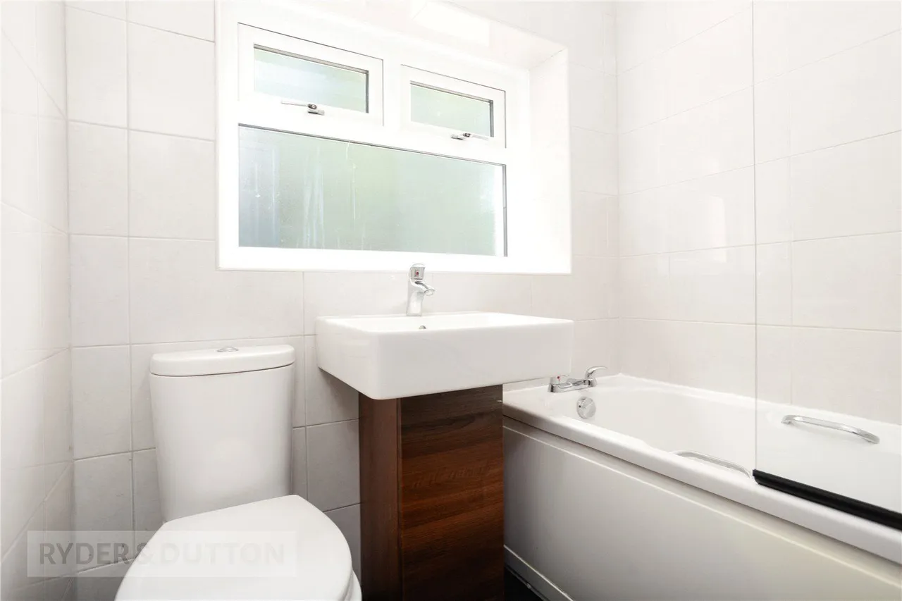 Oldham Road, Denshaw, OL3, photo 12