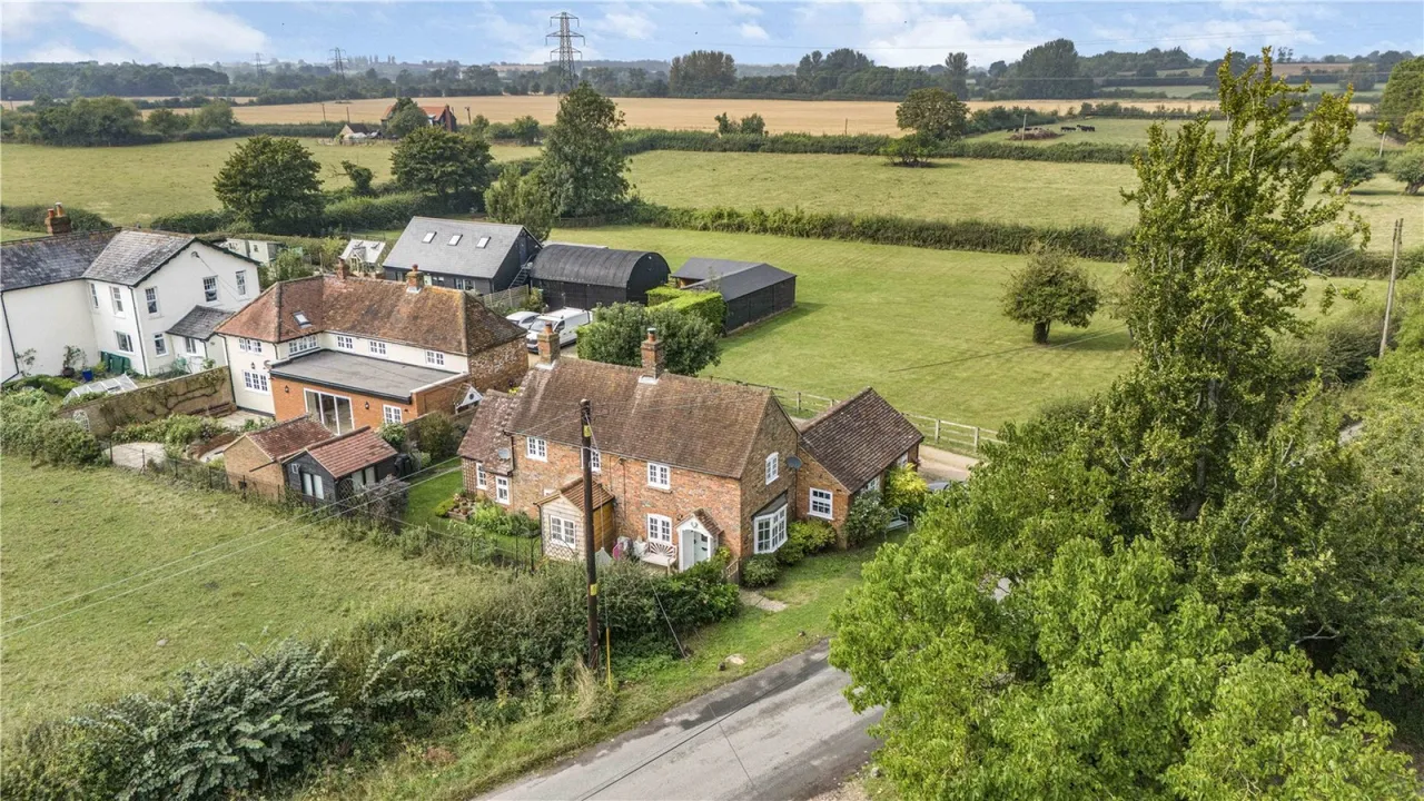 2 bed house for sale, Kingston Stert, Chinnor, OX39