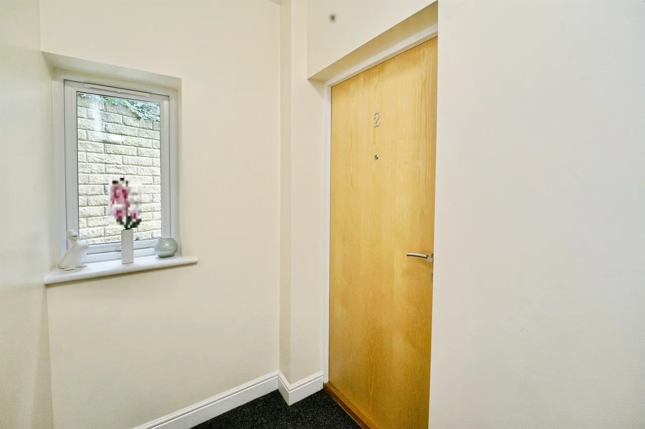 Sleningford Road, Bingley, BD16, photo 14